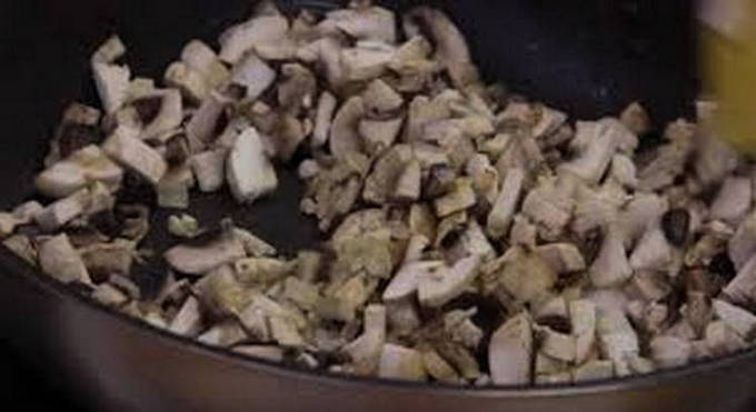 Жульен с курицей и грибами в духовке