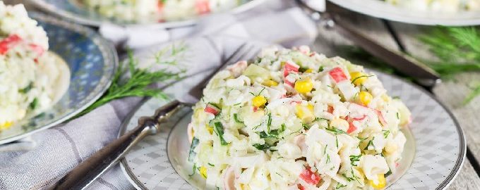 Крабовый салат — 10 очень вкусных и простых рецептов