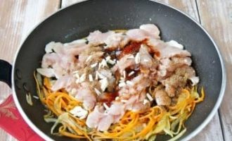 Фунчоза с курицей и овощами - рецепт с пошаговым фото и инструкцией