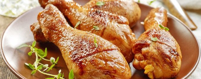 Как запечь куриные бедра со сметаной в духовке