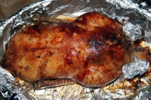 Индоутка в духовке - 10 вкусных рецептов приготовления сочной, мягкой ...