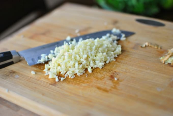 Баклажаны рецепты приготовления на сковороде с чесноком и помидорами и сыром