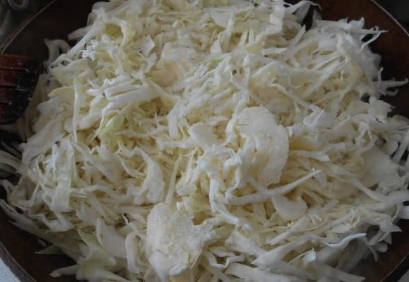 Тушеная капуста — 10 вкусных рецептов приготовления