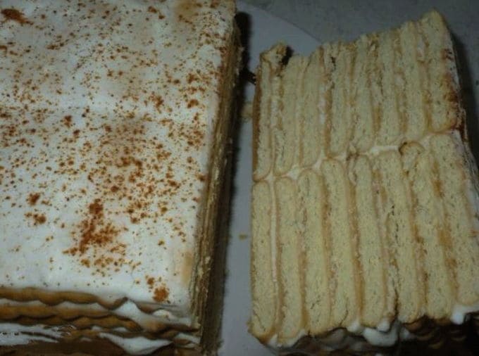 Торт из печенья и сметаны без выпечки: пошаговый рецепт
