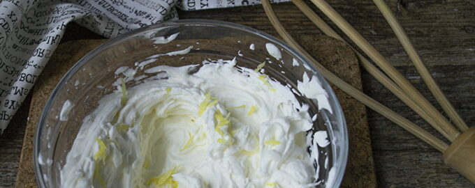 Творожный крем для торта – 10 рецептов в домашних условиях с пошаговыми .