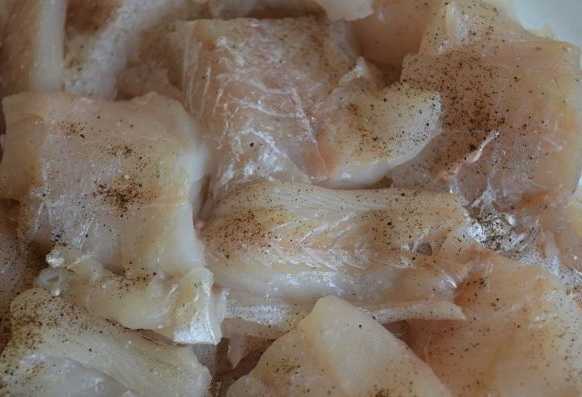 Минтай в кляре — 8 пошаговых рецептов на сковороде, в духовке