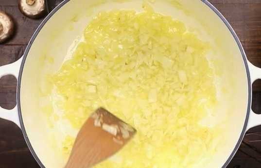 Мидии в сливочно-чесночном соусе — 8 пошаговых рецептов