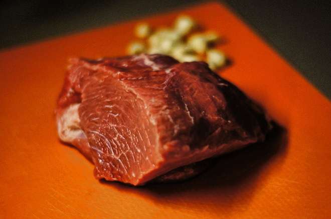 Говядина в духовке в фольге: рецепт сочного запеченного мяса