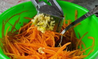 12 салатов с корейской морковью, которые первыми исчезают со стола - БУДЕТ ВКУСНО! - медиаплатформа МирТесен