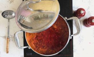 Борщ с квашеной капустой и свеклой – 6 классических рецепта с фото