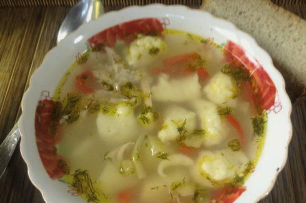 Суп сырный с галушками