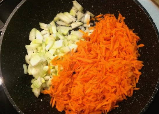 Говяжья печень рецепты приготовления на сковороде в сметане с луком и морковью