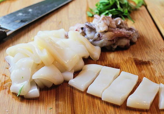Кальмары на мангале — 4 пошаговых рецепта приготовления
