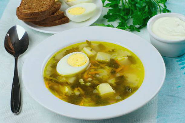 Щавелевый суп с яйцом классический