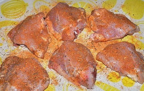 Бедро куриное рецепты на сковороде с майонезом и чесноком рецепт приготовления