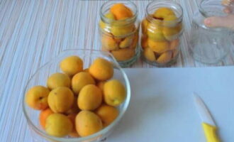 Компот из абрикосов на зиму — 6 простых рецептов абрикосового компота в банках