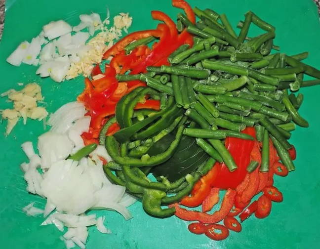 Фунчоза с креветками — 8 рецептов с овощами и соевым соусом