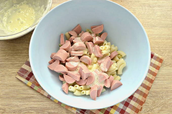 Макароны с сосисками - 6 рецептов в духовке на сковороде с фото пошагово