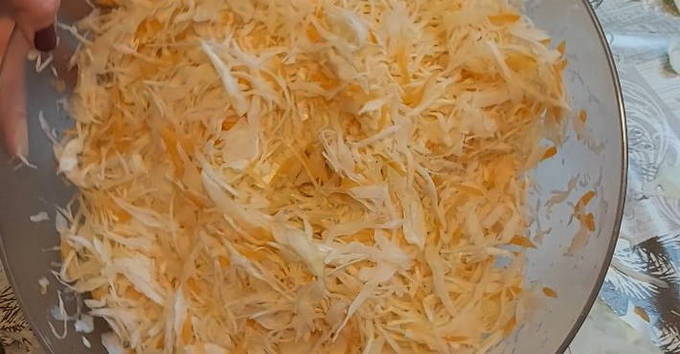 Капуста квашеная в рассоле в банке — 5 рецептов хрустящей и сочной капусты