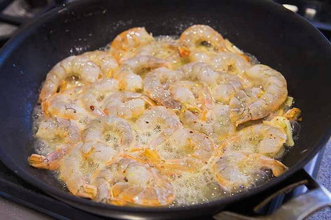Креветки в сливочном соусе — 8 пошаговых рецептов приготовления