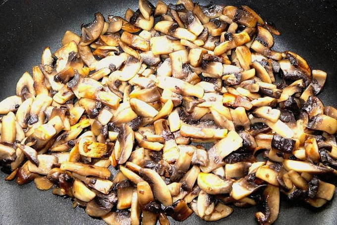Жульен с курицей и грибами со сметаной в духовке – 4 пошаговых рецепта