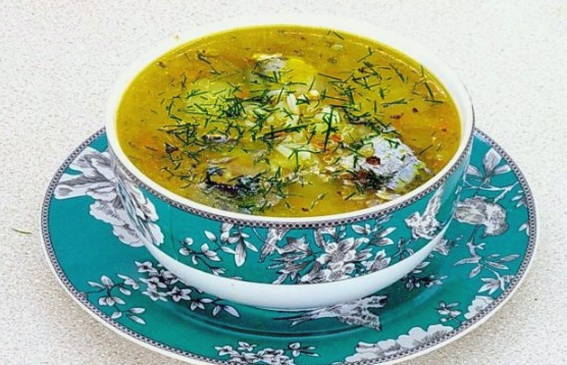 Суп из сайры с рисом — ингредиенты обычные, блюдо отличное