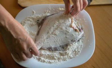 Камбала жареная на сковороде — 8 вкусных рецептов приготовления