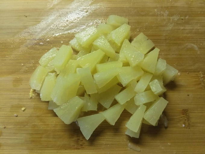 Салат с куриной грудкой и ананасом — 10 пошаговых рецептов
