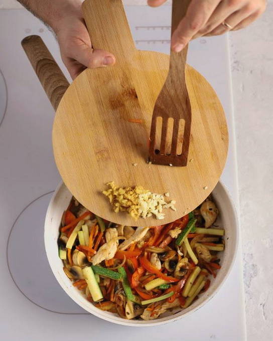 Лапша удон с курицей и овощами — 5 пошаговых рецептов приготовления