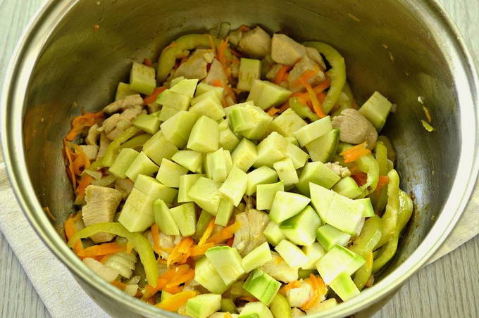 Тушеная капуста с фаршем — 8 пошаговых рецептов приготовления