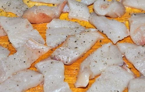 Морской окунь на сковороде – 7 вкусных рецептов жареного окуня