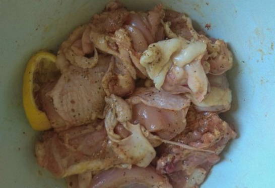 Бедра куриные в духовке на противне с хрустящей корочкой как запечь сколько готовить по времени