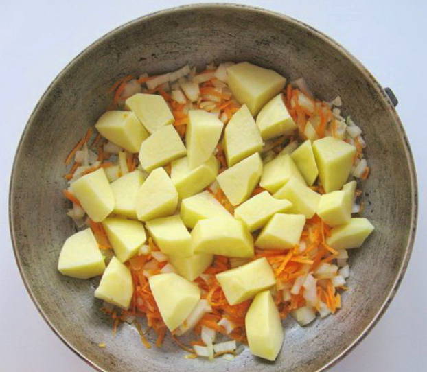 Тушеная капуста с сосисками – 8 пошаговых рецептов приготовления