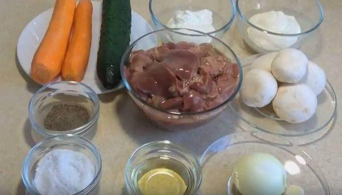 Салат с куриной печенью — 10 вкусных рецептов