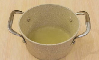 Как приготовить суфле в домашних условиях? Агар-агар замочите в воде на 10 минут.