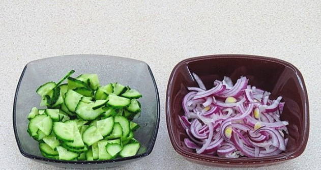 Салат из морской капусты — 10 простых и вкусных рецептов