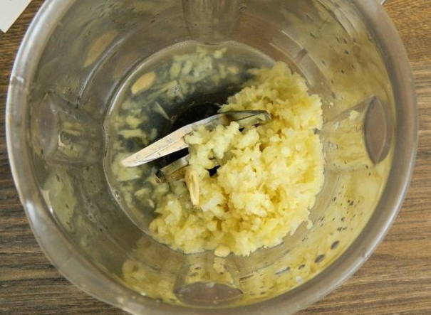 Чесночный соус – 10 домашних рецептов с пошаговыми фото | Новые идеи приготовления