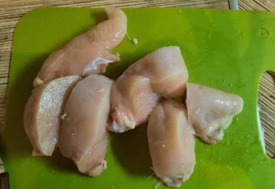 Сколько готовится курица целиком в духовке -