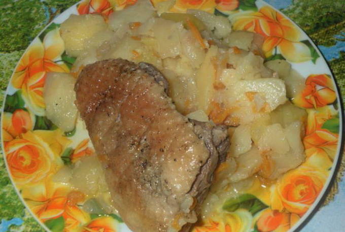 Гусь с картошкой в духовке – 4 пошаговых рецепта приготовления