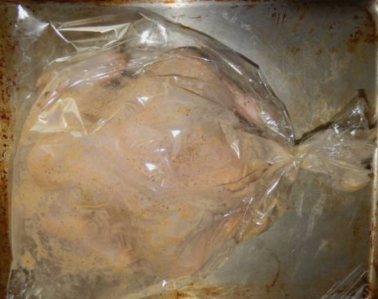 Сколько готовится курица целиком в духовке -