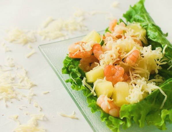 Салат с ананасом — 10 вкусных рецептов