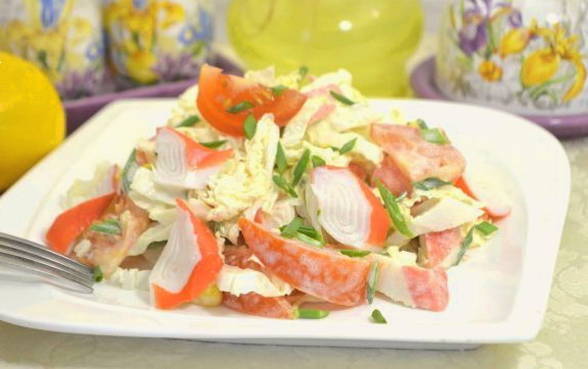 Вкусный салат с кальмарами без майонеза