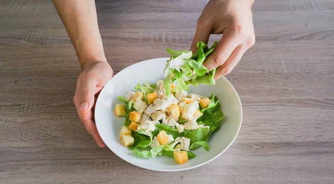 10 самых вкусных салатов к праздничному столу рецепты приготовления