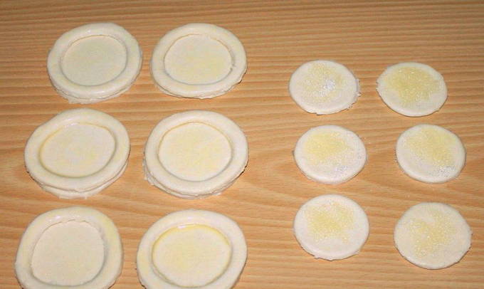 Тарталетки из слоеного теста — 6 пошаговых рецептов в домашних условиях