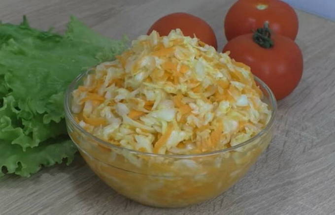 Салат из капусты с морковью и уксусом