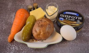 Салаты со шпротами - 10 простых и вкусных рецептов приготовления с ...
