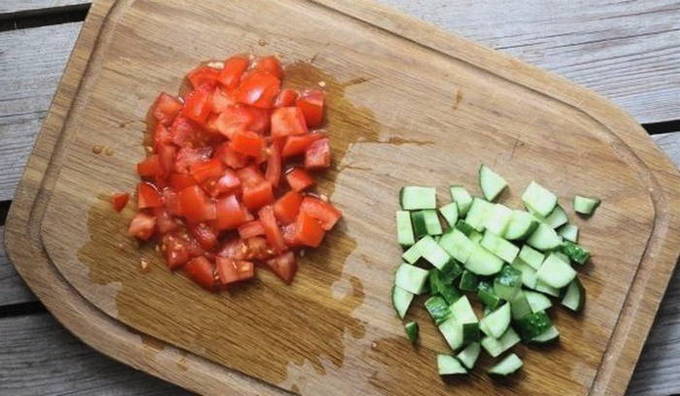 Салат с кириешками — 10 простых и вкусных рецептов