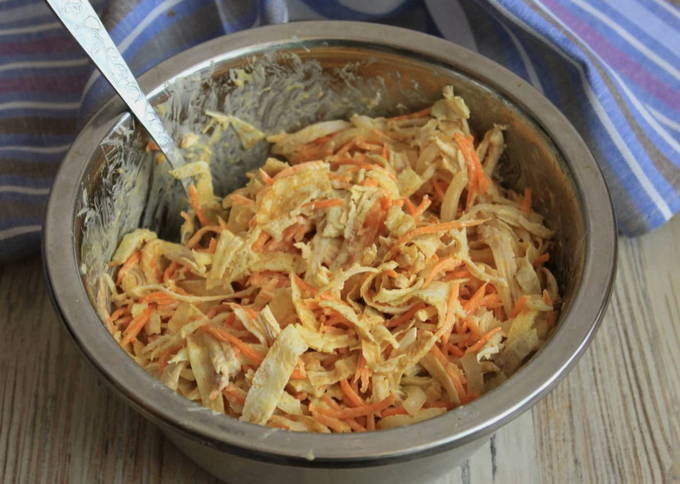 Салат с яичными блинчиками – 10 пошаговых рецептов приготовления