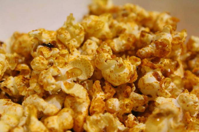Как сделать попкорн дома — такой же вкусный, как в кинотеатре