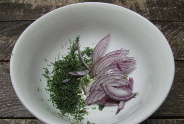 Салат с консервированными шампиньонами — 10 простых и вкусных рецептов